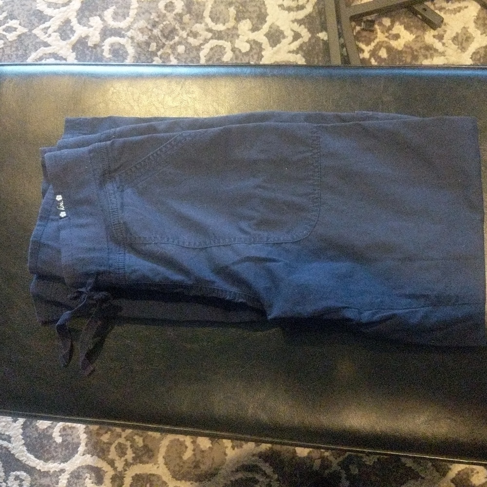 Koi scrub bottoms size xs.  These have been gently worn.